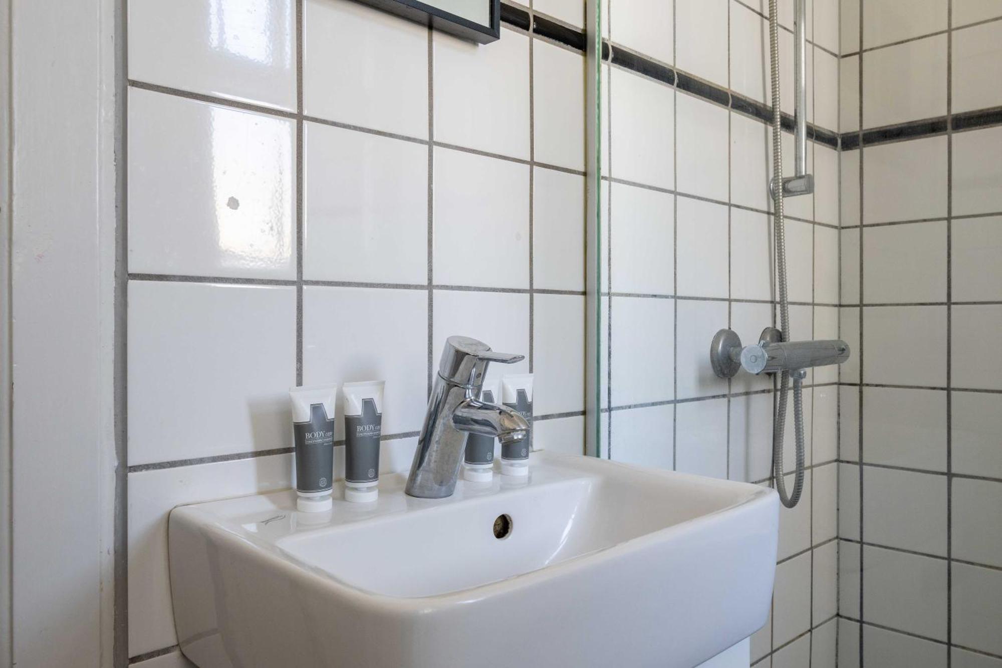 Appartement Spacious 3 Bedroom In Peaceful Area Kopenhagen
