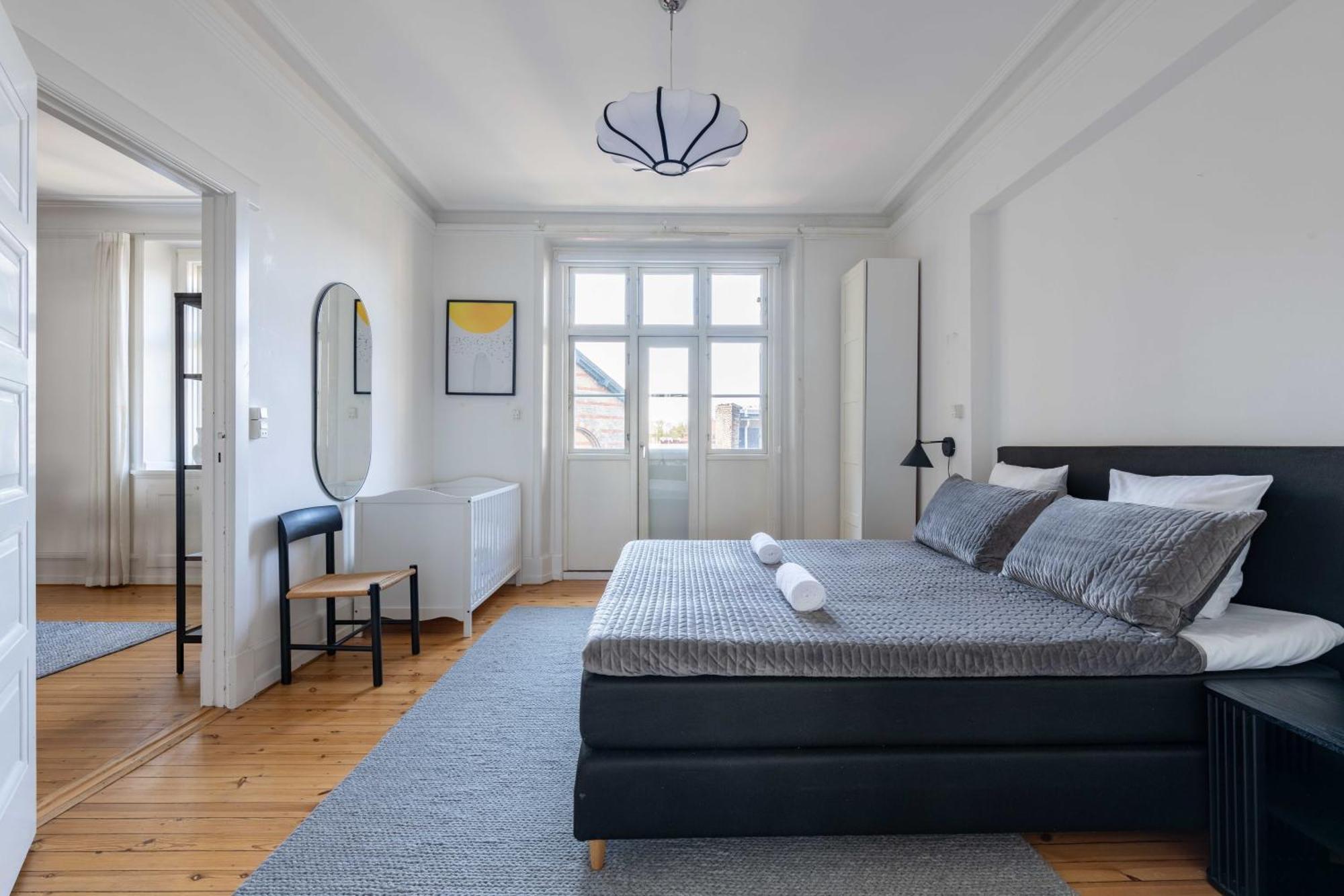 Appartement Spacious 3 Bedroom In Peaceful Area *